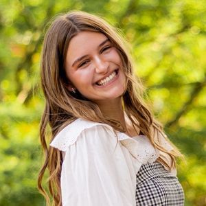 Meet your Posher, Abby